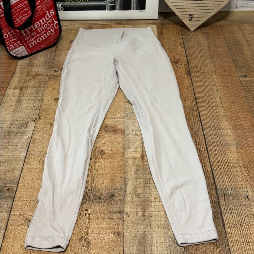 Lululemon Align Pant 28"
Chrome